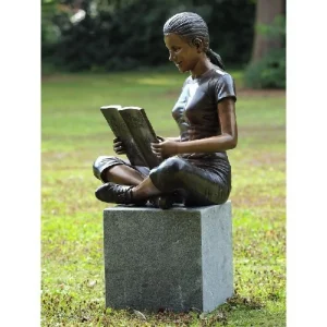 Sculpture en bronze Fille avec livre 77x56x57cm (HxLxL)